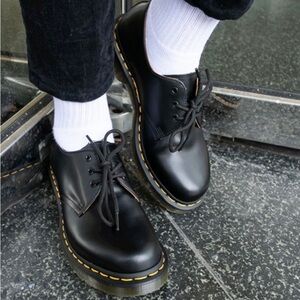 Dr. Martens | Smooth Leather Oxford Shoes in Black EU 41 11837